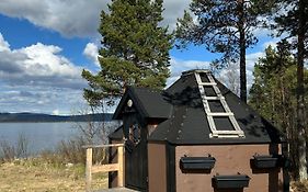 Camp Caroli Hobbit Hut